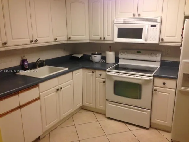 $3,500 | 15428 Southwest 50th Terrace, Miami, FL 33185