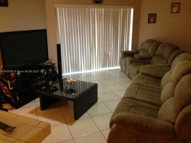 $3,500 | 15428 Southwest 50th Terrace, Miami, FL 33185