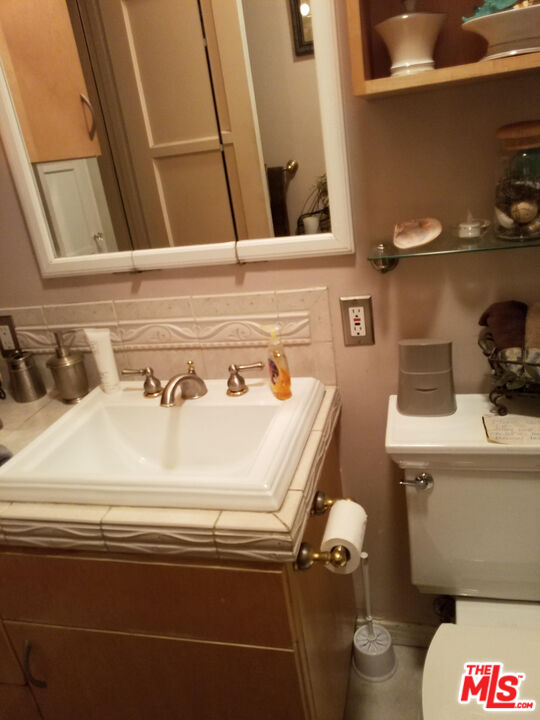 525 Stanford Road Burbank, CA 91504 - Photo 15 of 16 Gallery Image 15