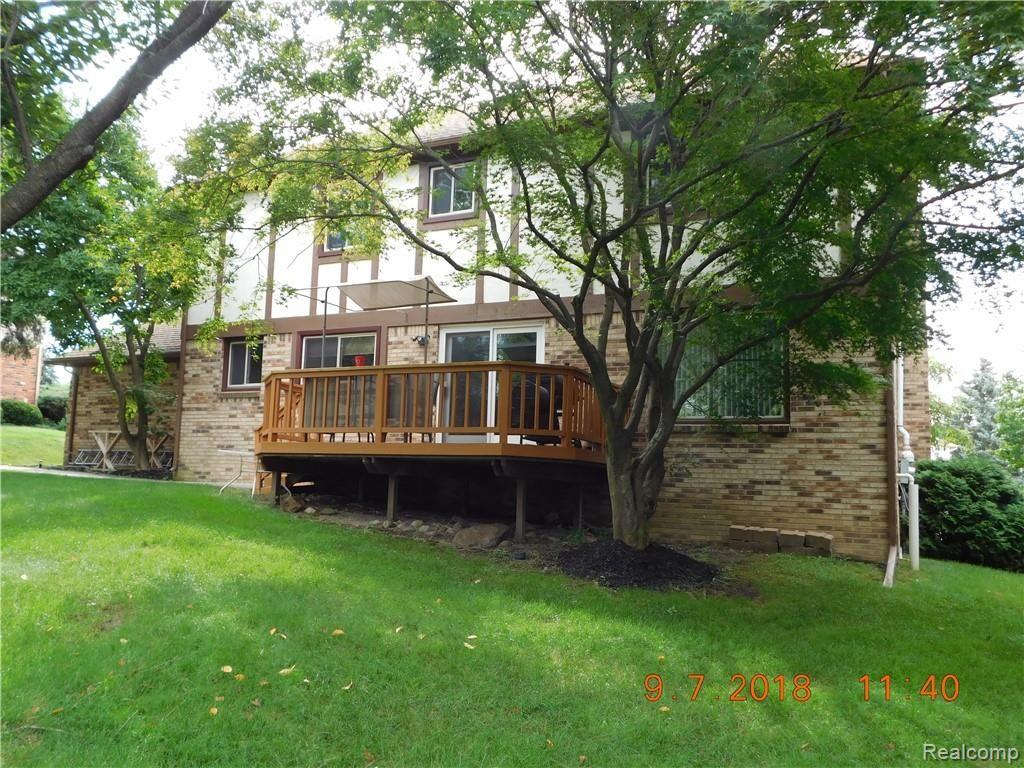 37335 Chesapeake Road Farmington Hills, MI 48335 - Photo 45 of 48