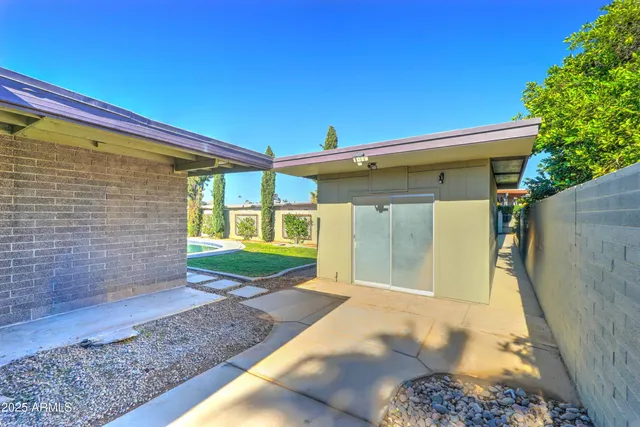 $665,000 | 3352 East Mescal Street, Phoenix, AZ 85028