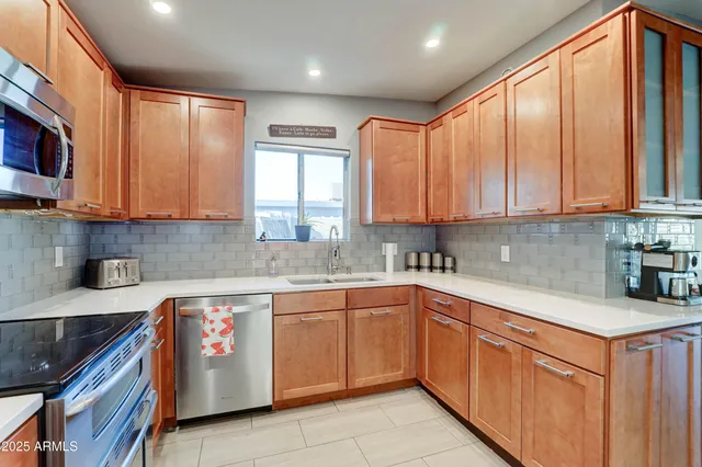 $665,000 | 3352 East Mescal Street, Phoenix, AZ 85028