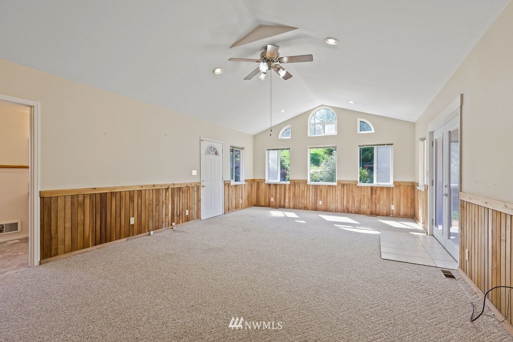 1121 North Waugh Road Mount Vernon, WA 98273 - Photo 14 of 38 Gallery Image 14