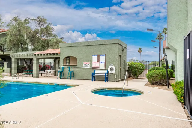 $269,900 | 2315 West Union Hills Drive, Unit 120, Phoenix, AZ 85027