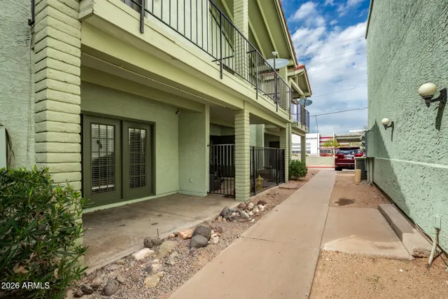 $269,900 | 2315 West Union Hills Drive, Unit 120, Phoenix, AZ 85027