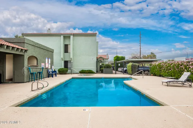 $269,900 | 2315 West Union Hills Drive, Unit 120, Phoenix, AZ 85027