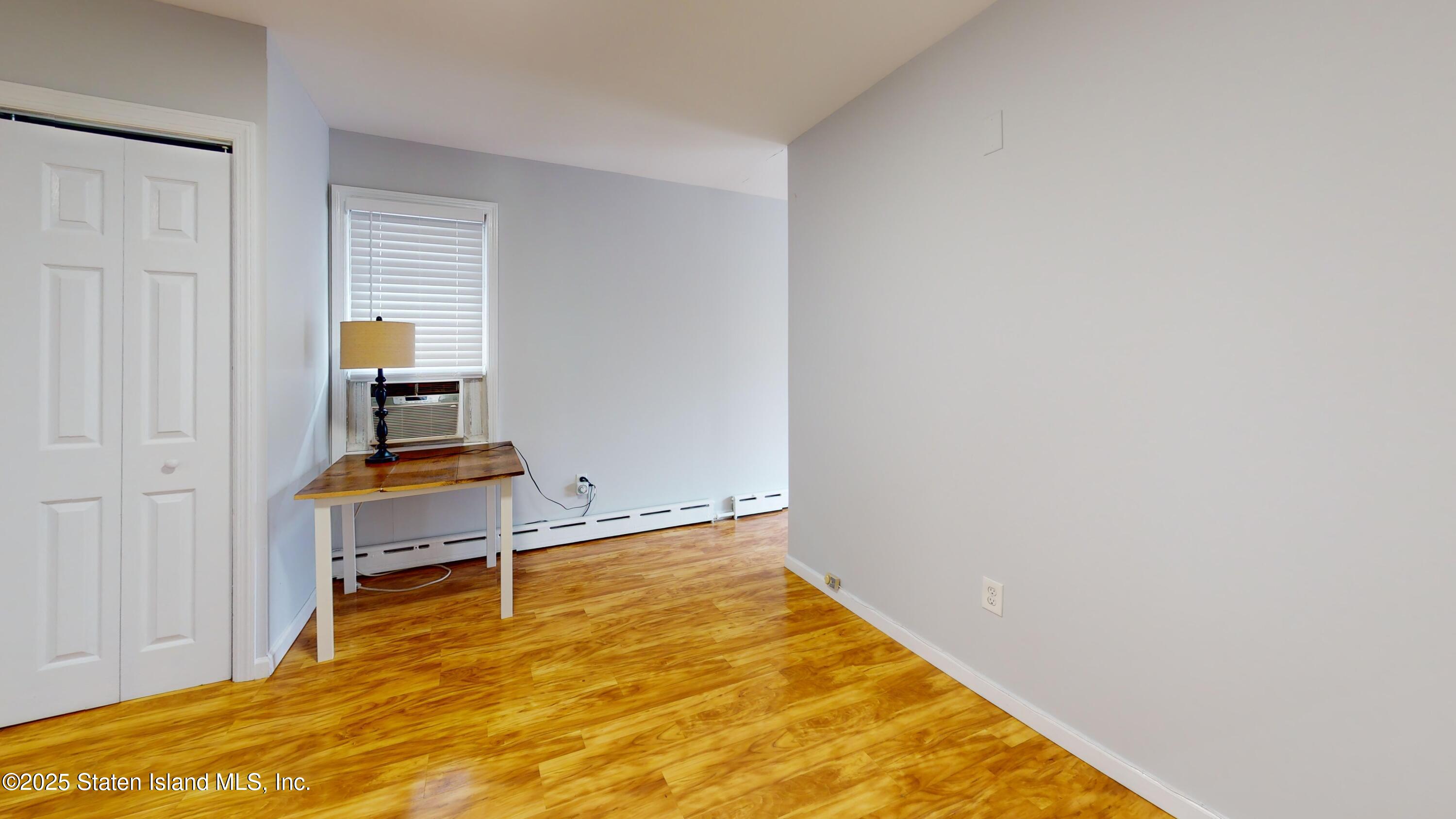 27 Center Place Staten Island, NY 10306 - Photo 8 of 20 27-Center-Place-Living-Room 1