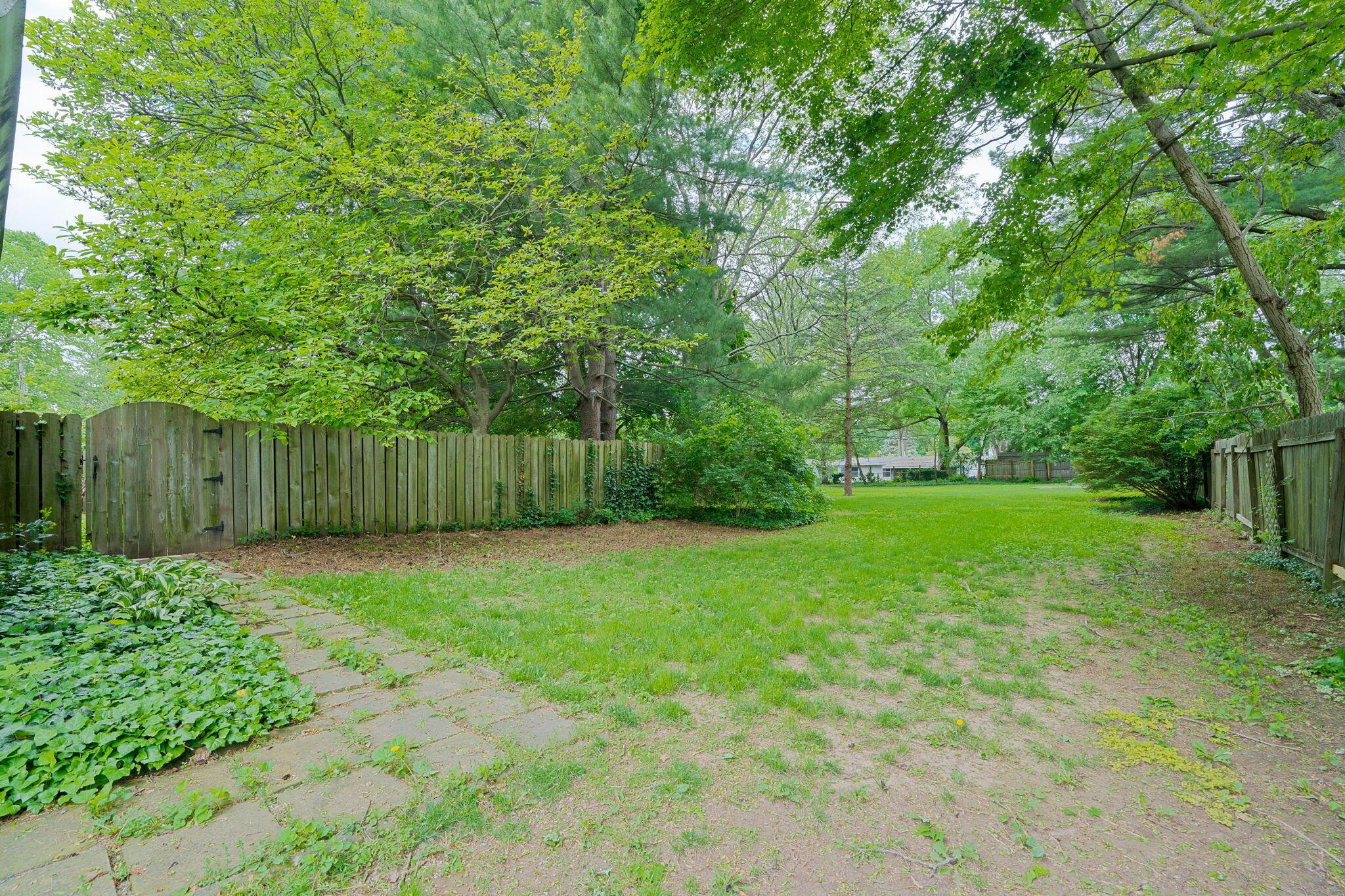 105 Hamilton Road Columbus, OH 43230 - Photo 27 of 35 27-web-or-mls-105 Hamilton Rd - 27