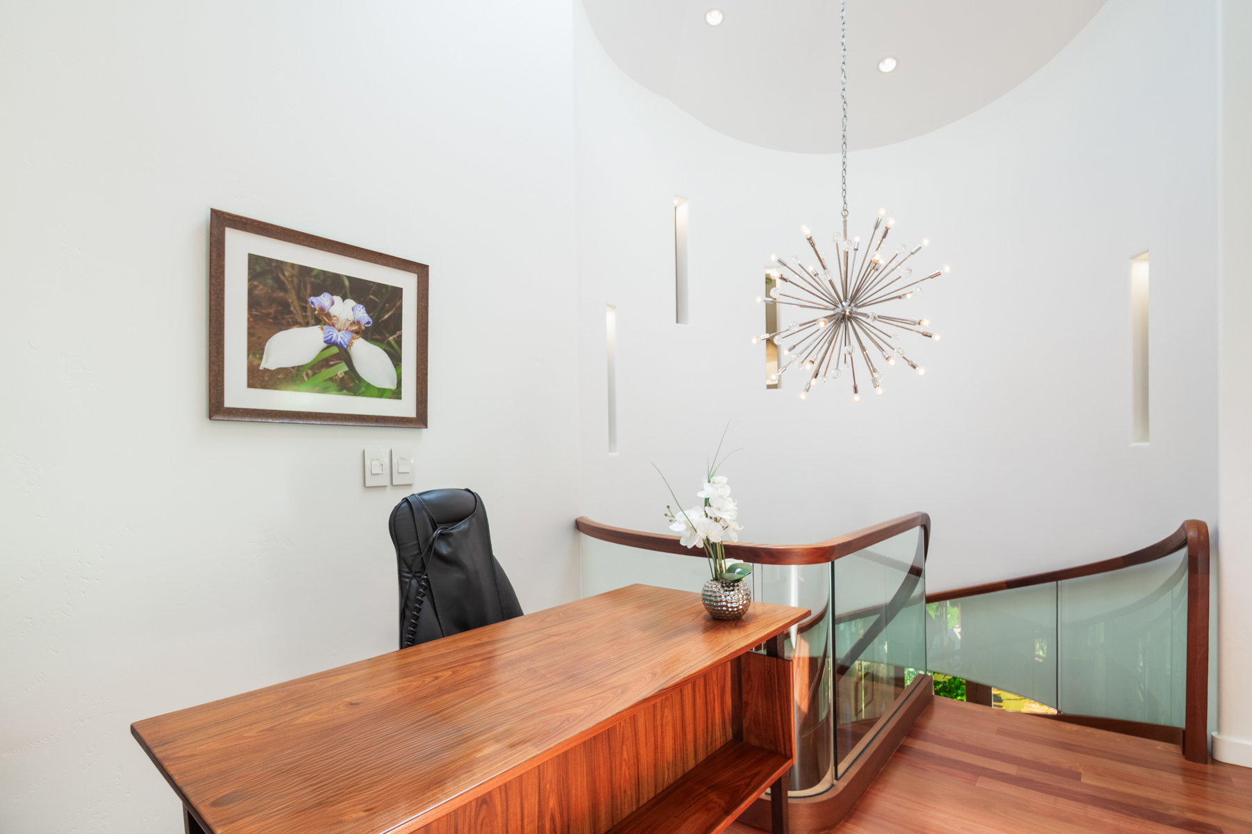 2874 A Kauapea Road Kilauea, HI 96754 - Photo 19 of 30 a workspace with furniture and window