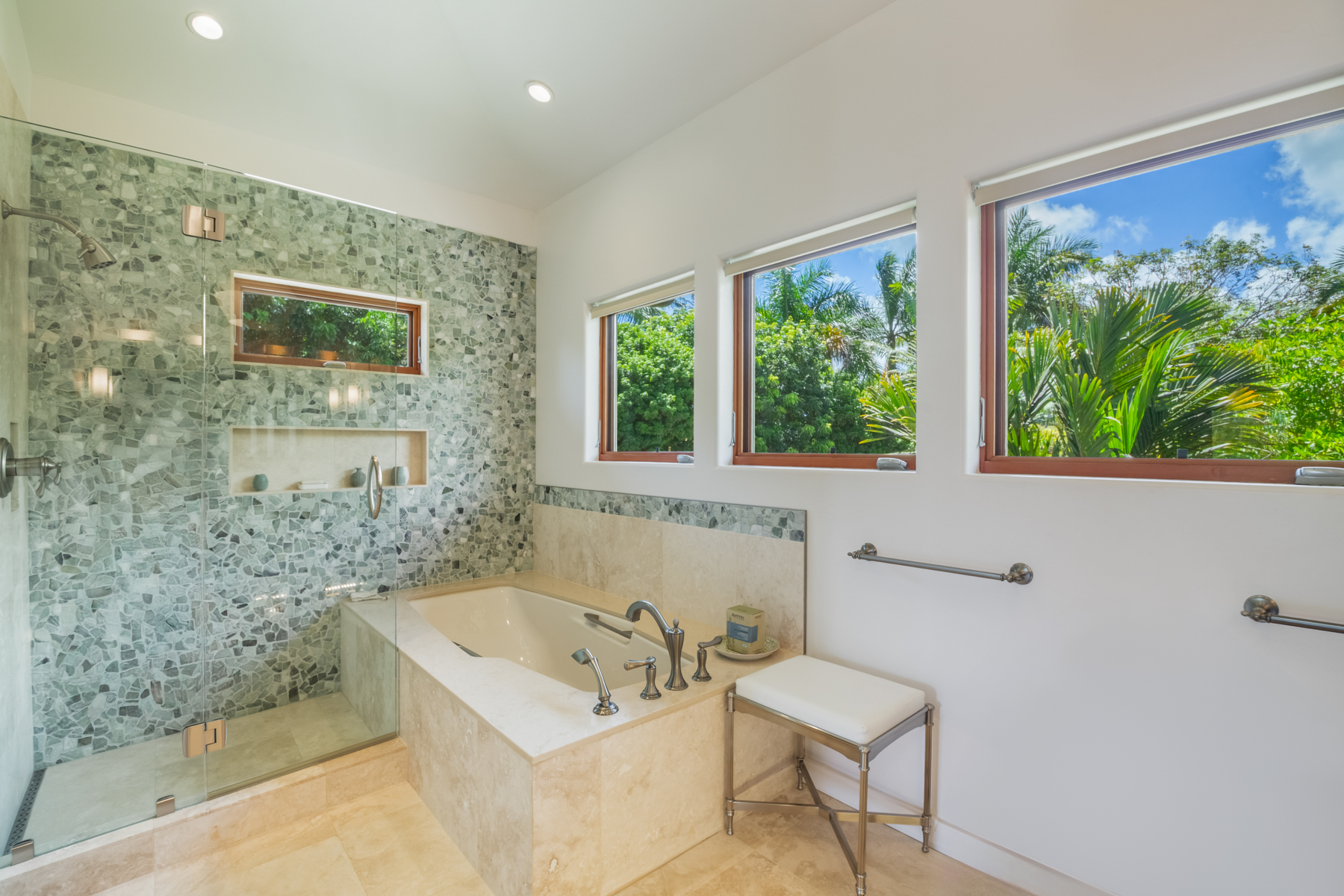 2874 A Kauapea Road Kilauea, HI 96754 - Photo 26 of 30 a bathroom with a sink and a bathtub