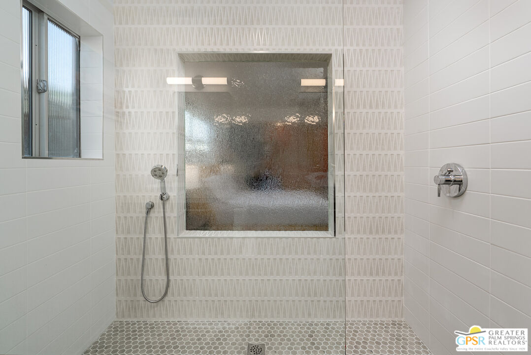 588 East San Lorenzo Road, Unit 102 Palm Springs, CA 92264 - Photo 20 of 71