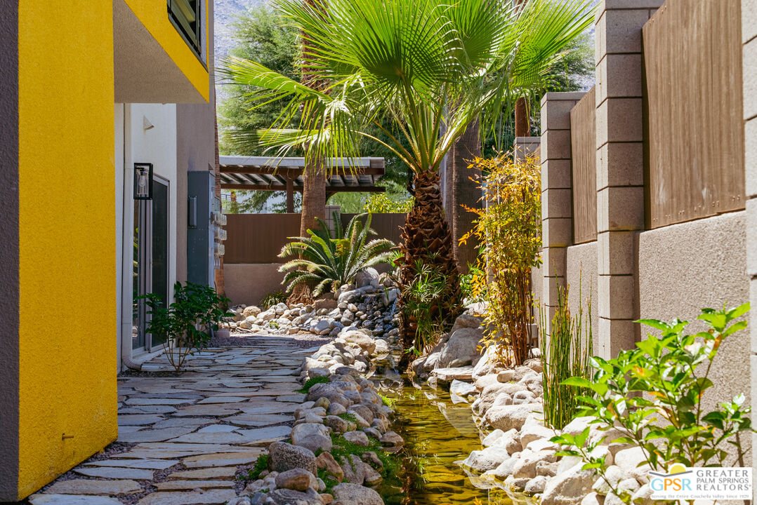 588 East San Lorenzo Road, Unit 102 Palm Springs, CA 92264 - Photo 35 of 71