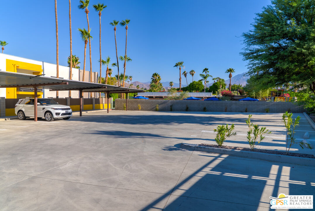 588 East San Lorenzo Road, Unit 102 Palm Springs, CA 92264 - Photo 37 of 71