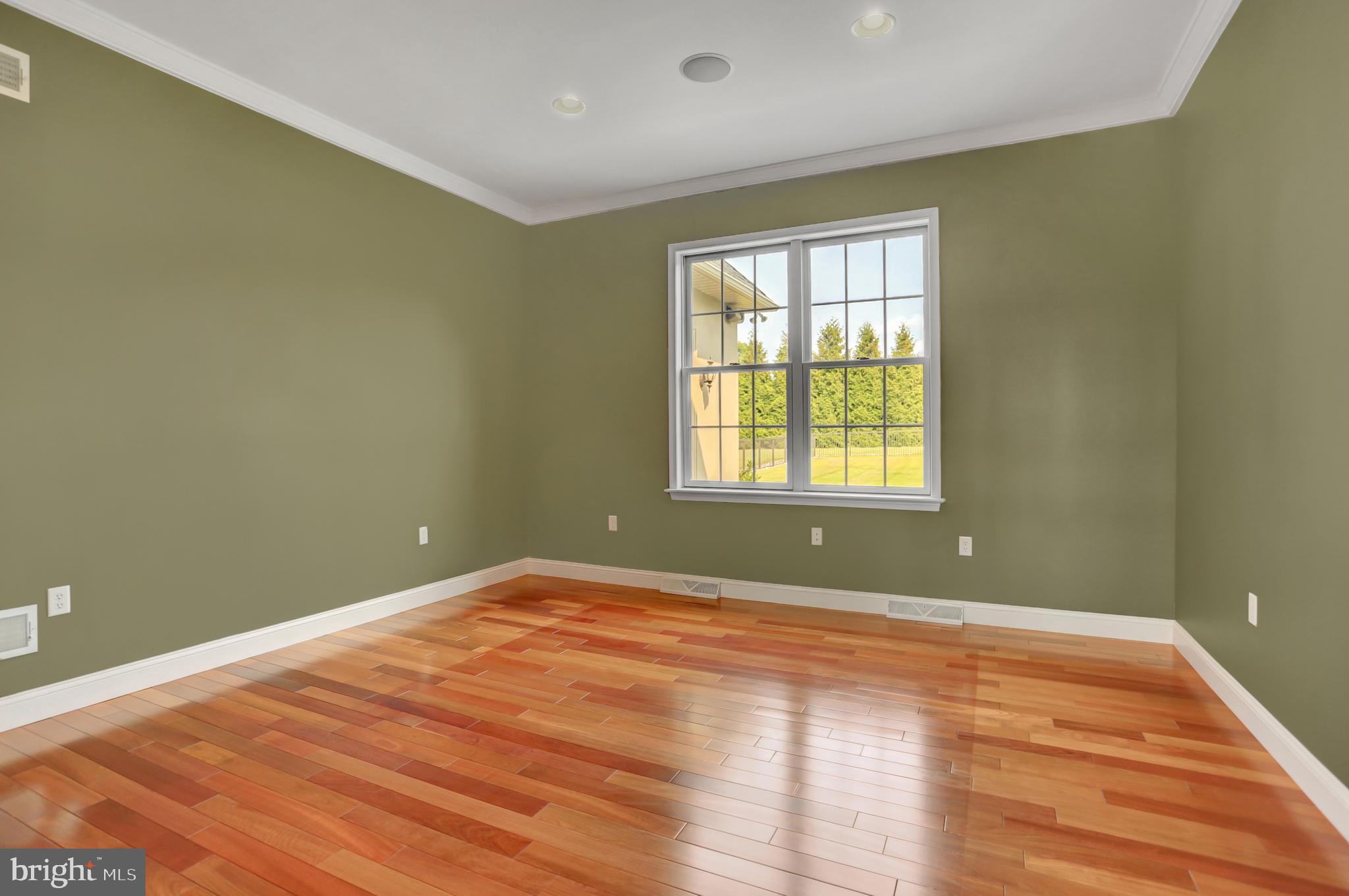 2274 Loop Road Chambersburg, PA 17202 - Photo 29 of 84 office