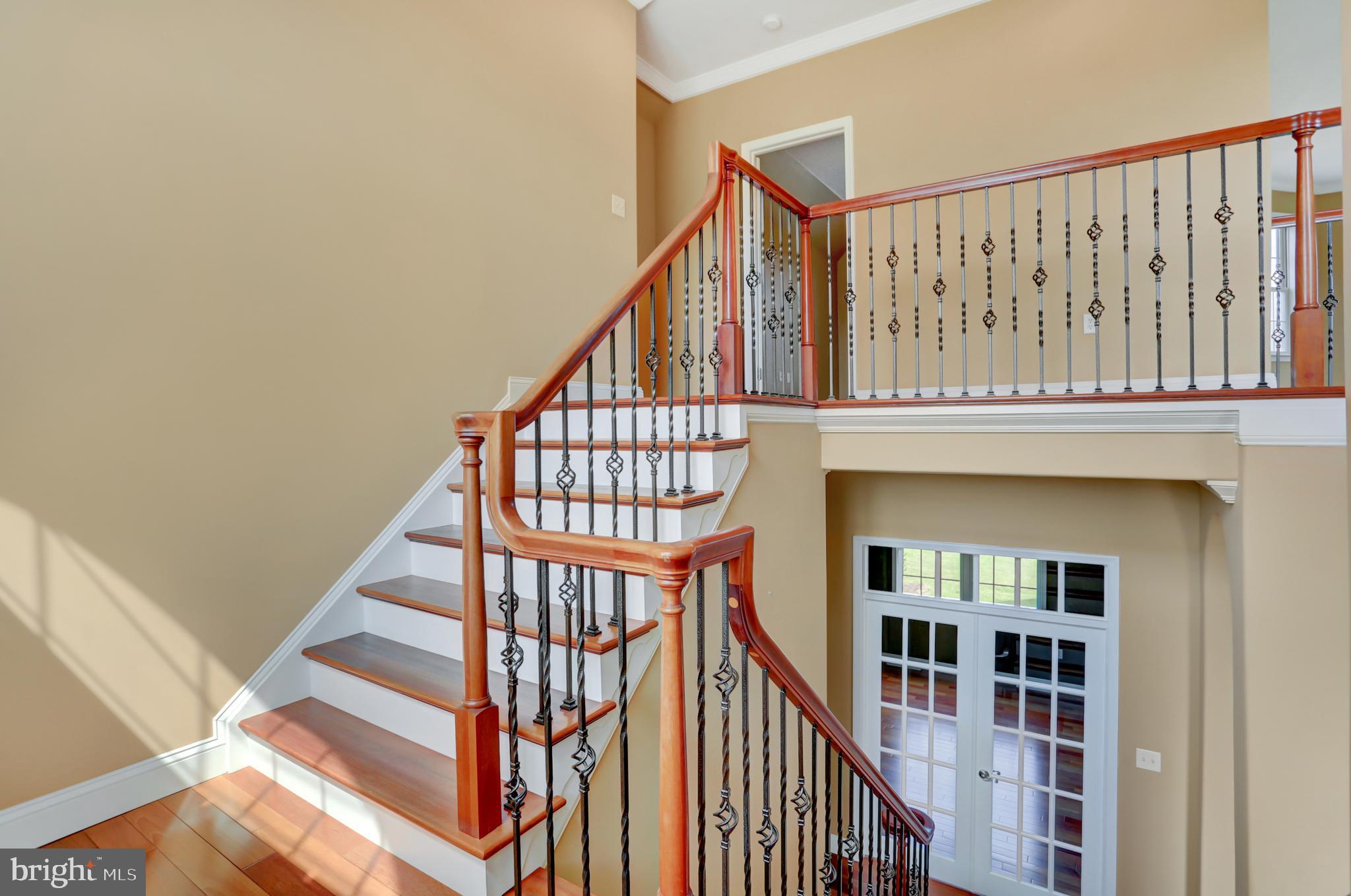 2274 Loop Road Chambersburg, PA 17202 - Photo 31 of 84 staircase