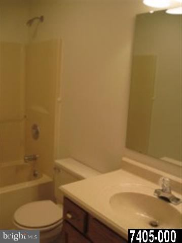 198 Jonathan Way North Red Lion, PA 17356 - Photo 14 of 25 Gallery Image 14