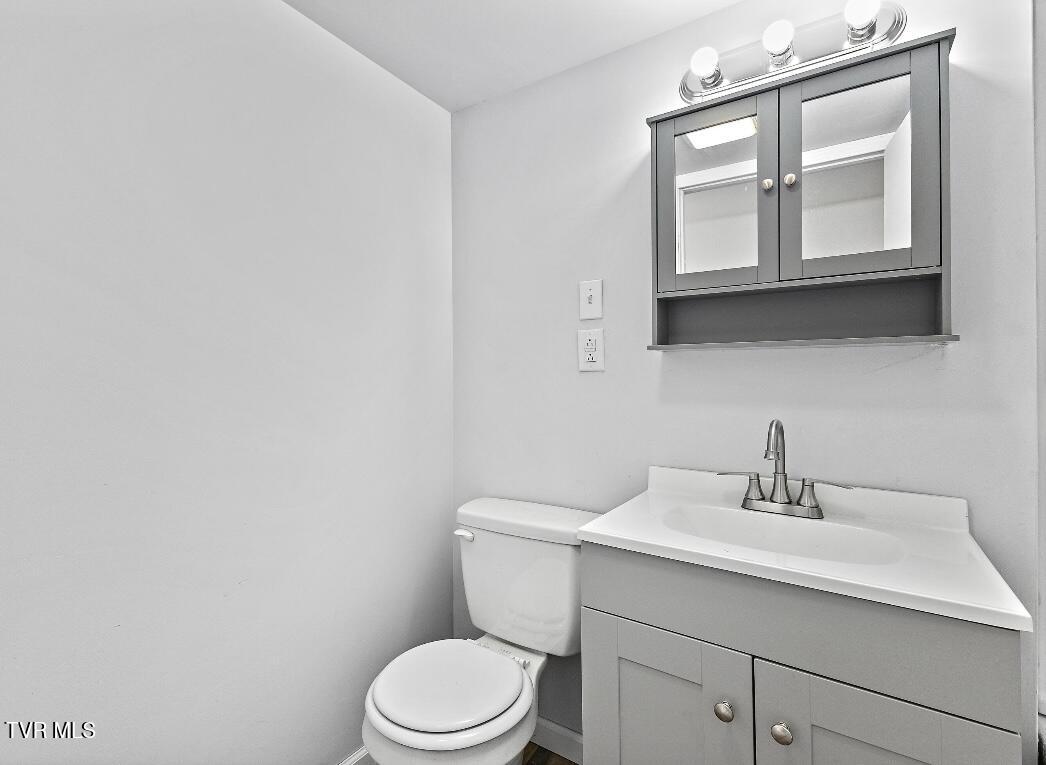 127 Yard Hill Road Elizabethton, TN 37643 - Photo 12 of 28 IMG_7944