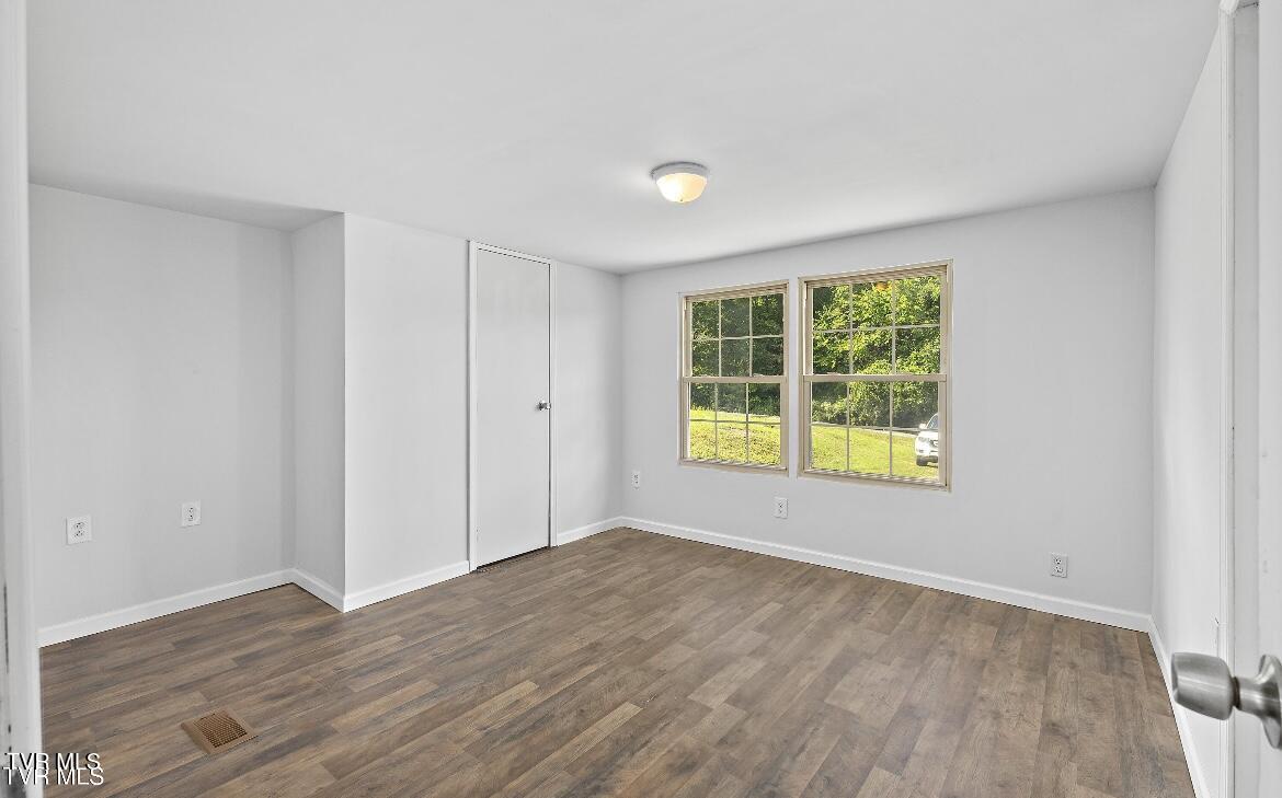 127 Yard Hill Road Elizabethton, TN 37643 - Photo 16 of 28 IMG_7952