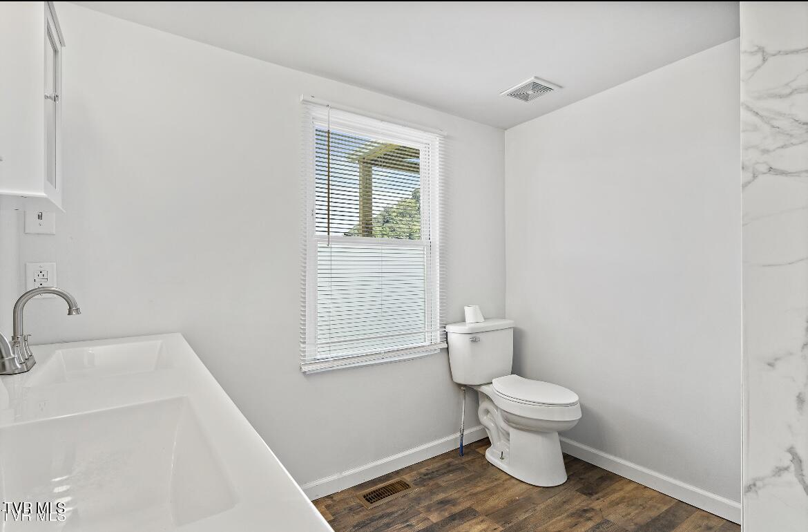 127 Yard Hill Road Elizabethton, TN 37643 - Photo 18 of 28 IMG_7956