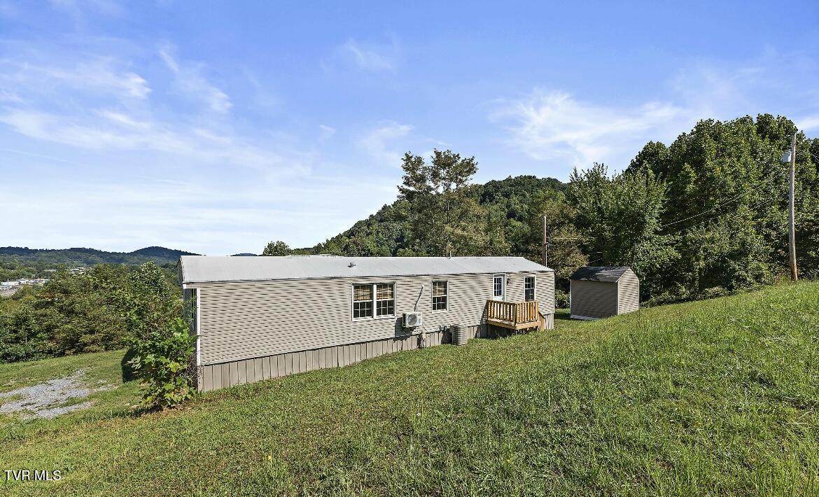 127 Yard Hill Road Elizabethton, TN 37643 - Photo 25 of 28 IMG_7970