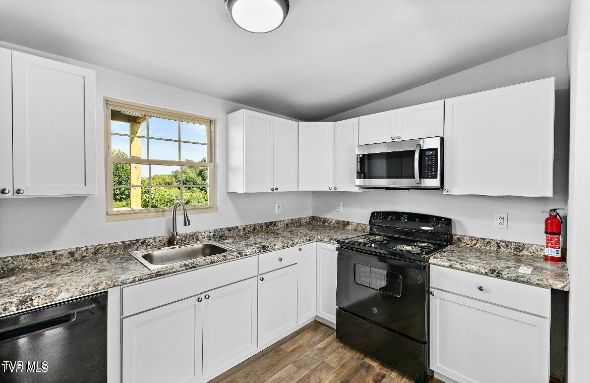 127 Yard Hill Road Elizabethton, TN 37643 - Photo 5 of 28 IMG_7929