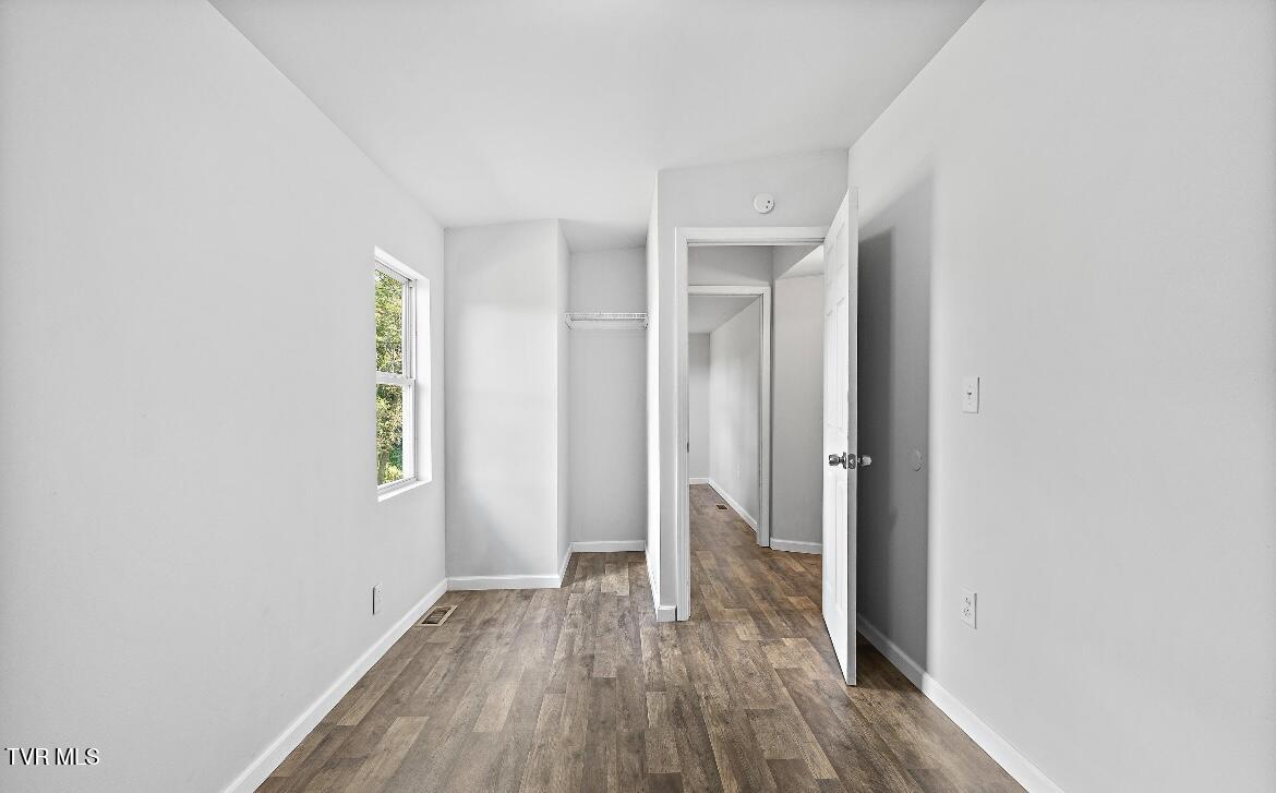 127 Yard Hill Road Elizabethton, TN 37643 - Photo 10 of 28 IMG_7940