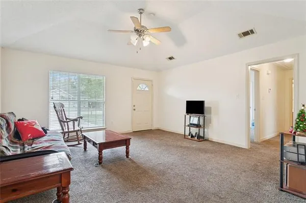 $1,300 | 515 5th Street, Pearl River, LA 70452