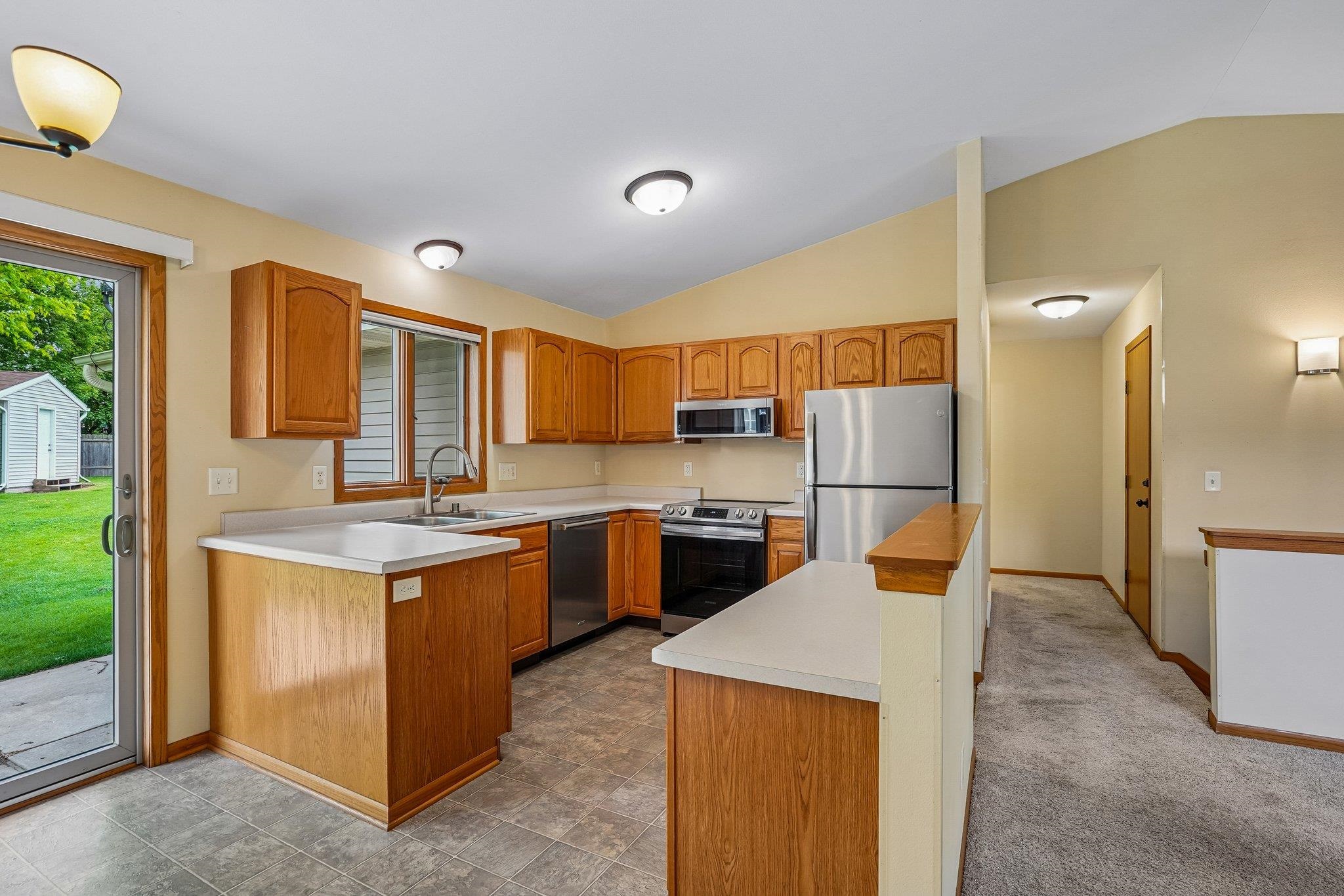 7526 Crawling Stone Road Madison, WI 53719 - Photo 12 of 44