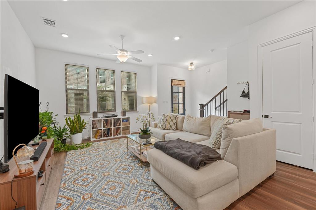7562 Edgeware Road Dallas, TX 75228 - Photo 10 of 25