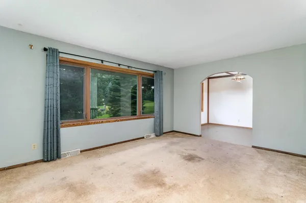 $489,900 | 9340 Pierson Lake Drive, Chaska, MN 55318