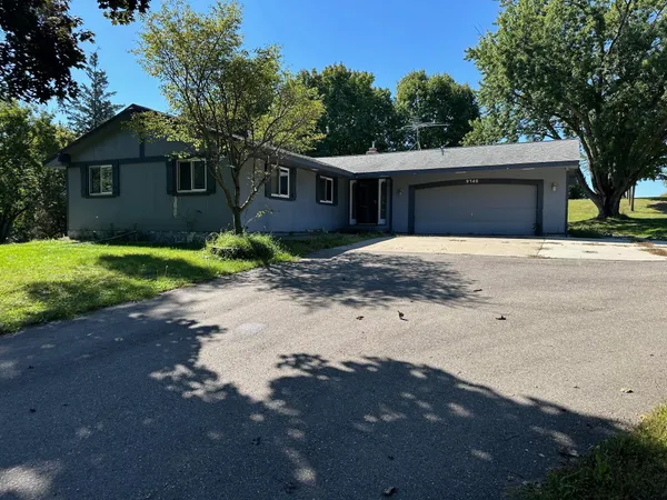$489,900 | 9340 Pierson Lake Drive, Chaska, MN 55318