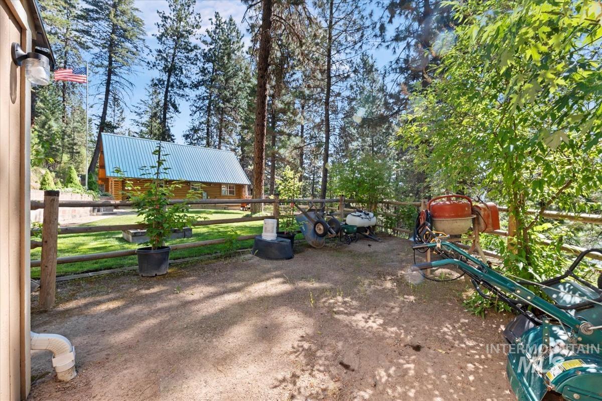 10 Elk Point Road Garden Valley, ID 83622 - Photo 38 of 42 View of yard