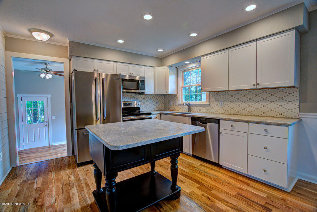 3222 Maco Road Northeast Leland, NC 28451 - Photo 9 of 28 Kitchen_04