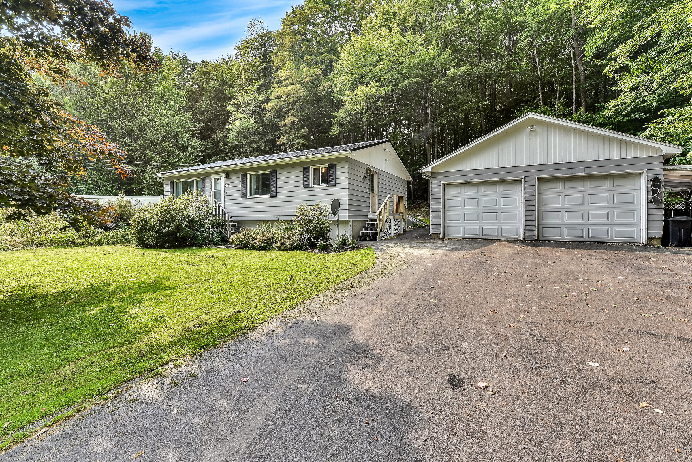 328 Eight Rod Road Augusta, ME 04330 - Photo 3 of 41 109289gr-104