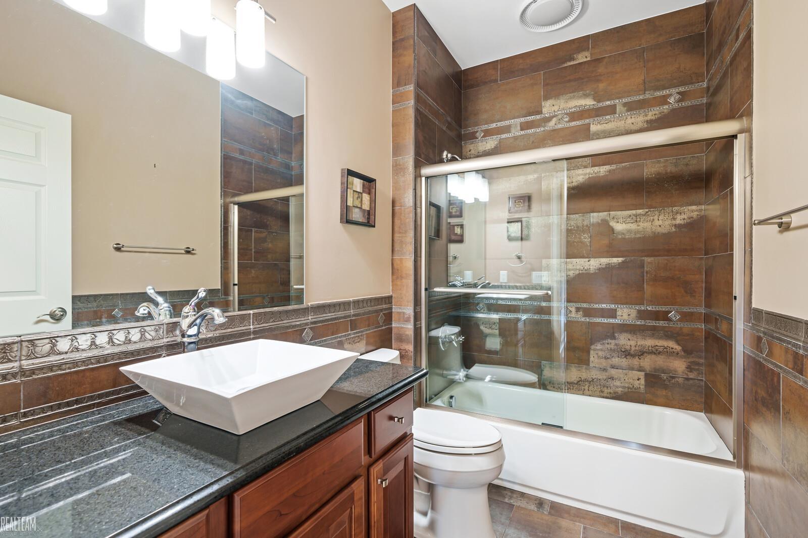 5043 Belmonte Drive Rochester, MI 48306 - Photo 24 of 46 50192211-e109c94e-37b9-47bf-95fb-574a10ea04e1.JPG