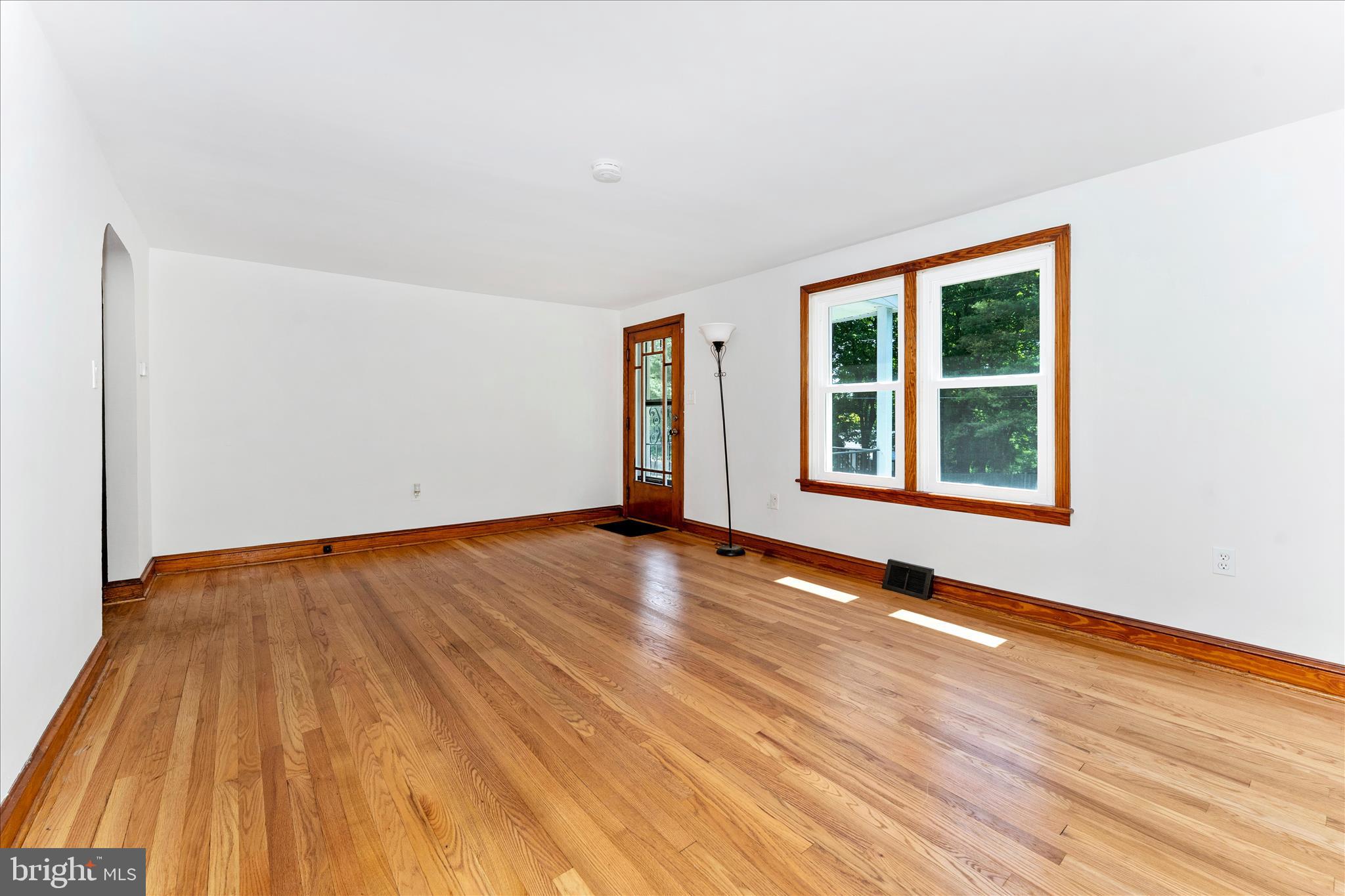 7716 Edgewood Church Road Frederick, MD 21702 - Photo 8 of 56 Living Room