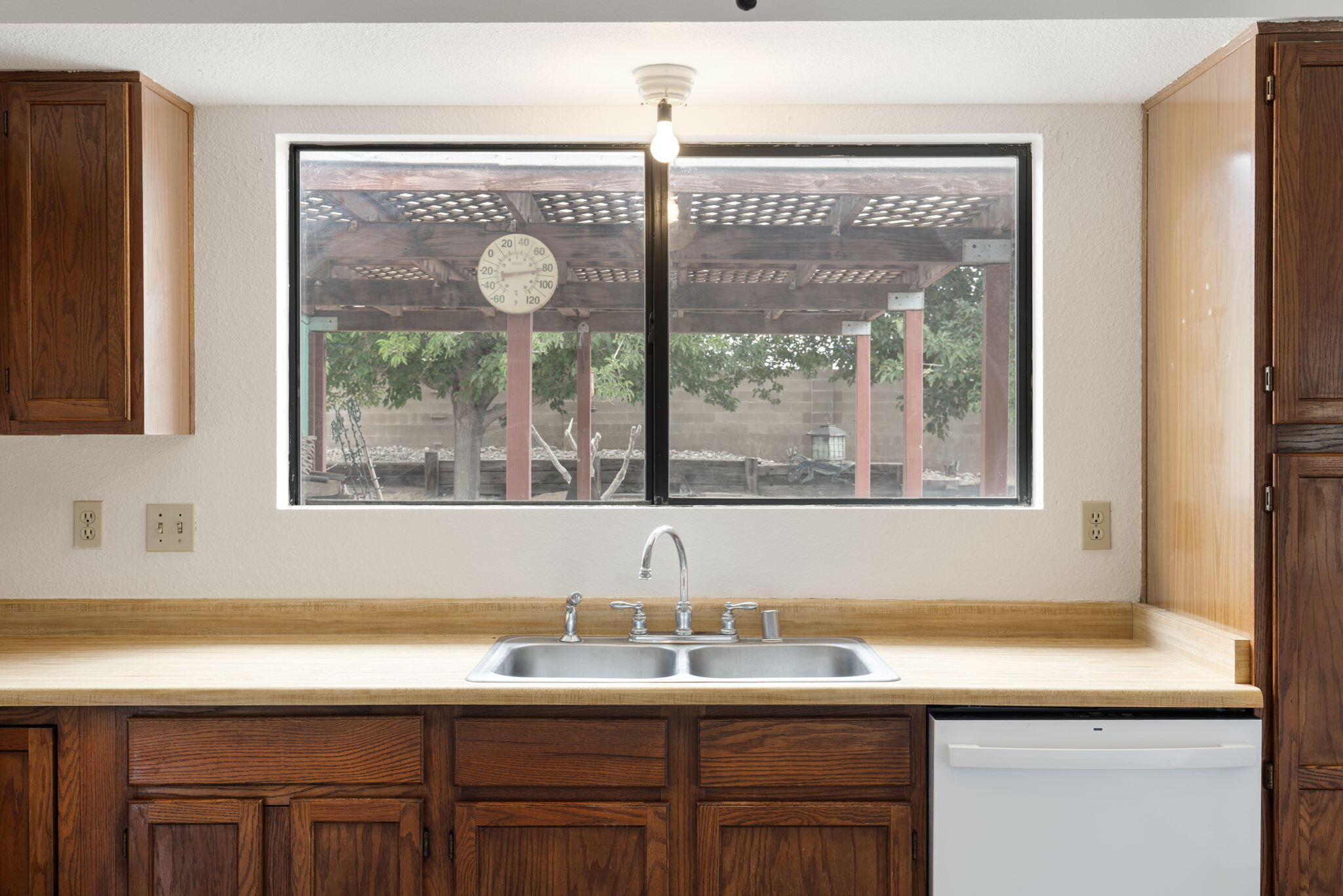 4913 Chromium Drive Northeast Rio Rancho, NM 87124 - Photo 9 of 33 Gallery Image 9