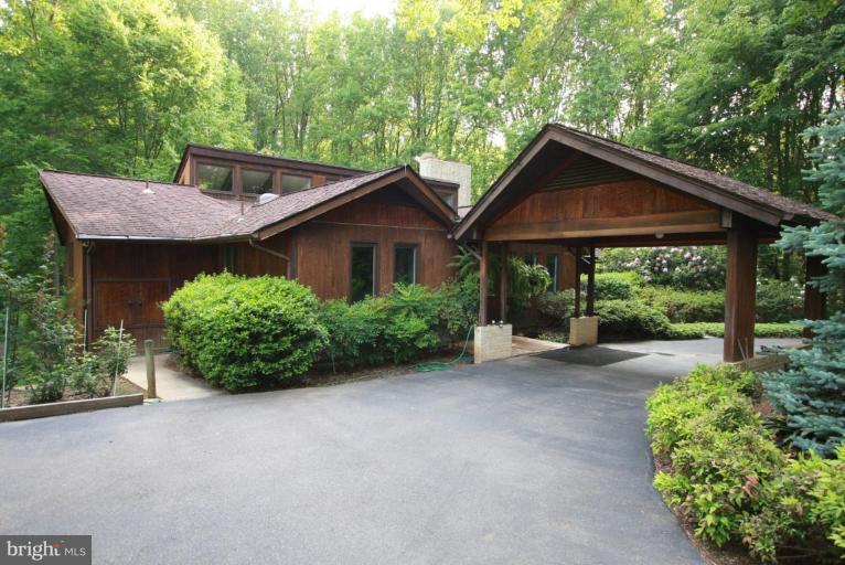 11320 Glen Road Potomac, MD 20854 - Photo 1 of 20 Exterior (Main)
