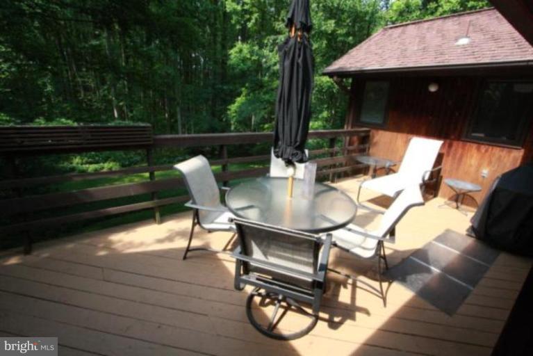 11320 Glen Road Potomac, MD 20854 - Photo 14 of 20 Deck