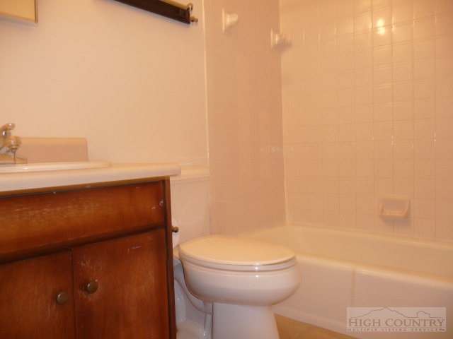 165-5 Meadow Ridge Road, Unit 5 Boone, NC 28607 - Photo 17 of 27 Gallery Image 17