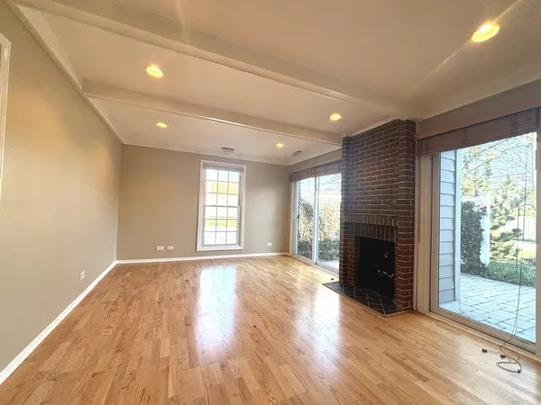 $499,000 | 1414 Pebblecreek Drive, Glenview, IL 60025