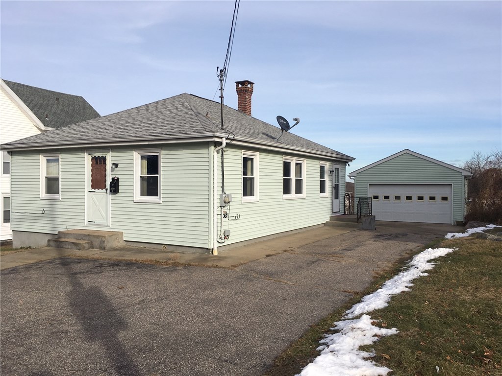 141 Tower Street Westerly, RI 02891 - Photo 1 of 23 Gallery Image 1