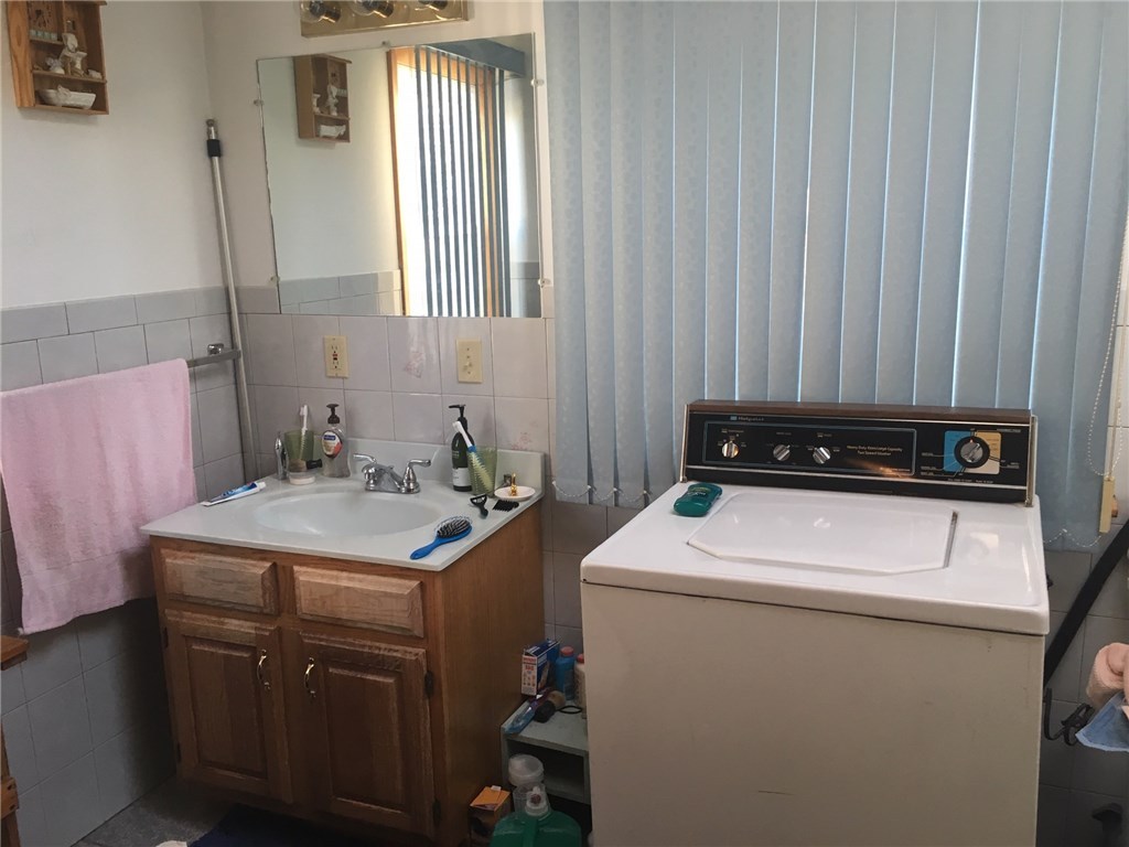 141 Tower Street Westerly, RI 02891 - Photo 16 of 23 Gallery Image 16