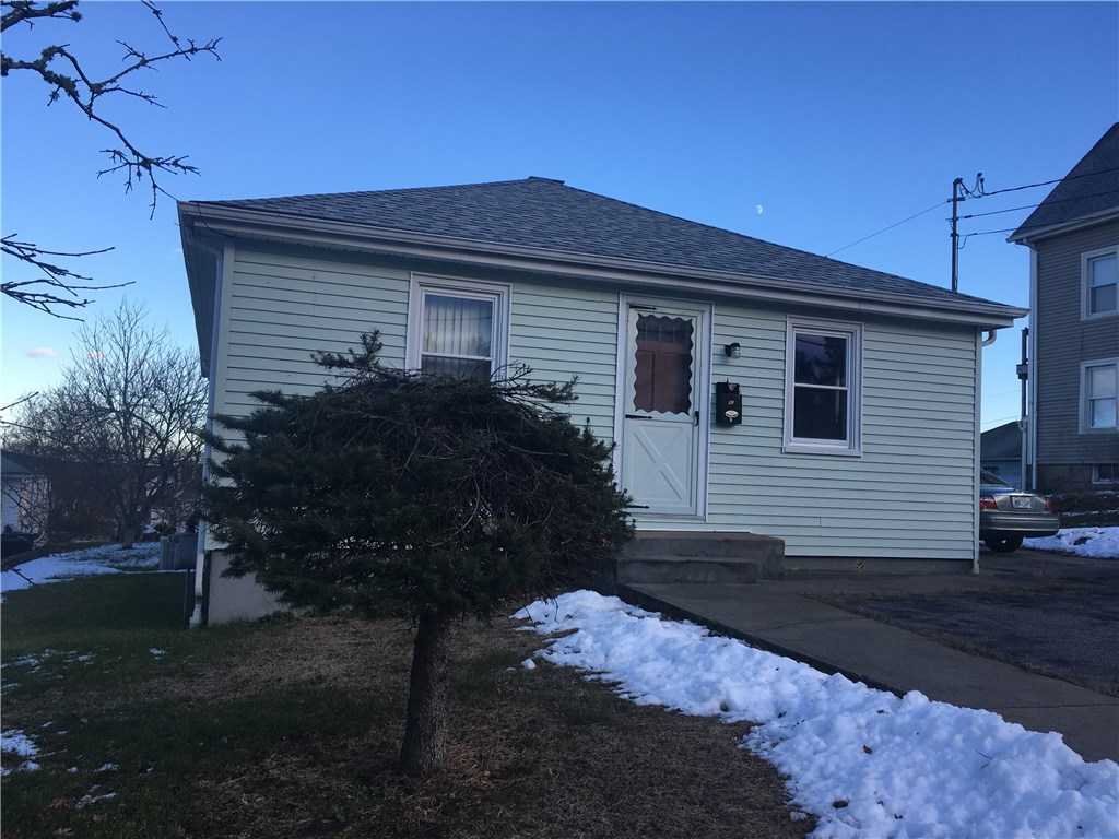 141 Tower Street Westerly, RI 02891 - Photo 2 of 23 Gallery Image 2
