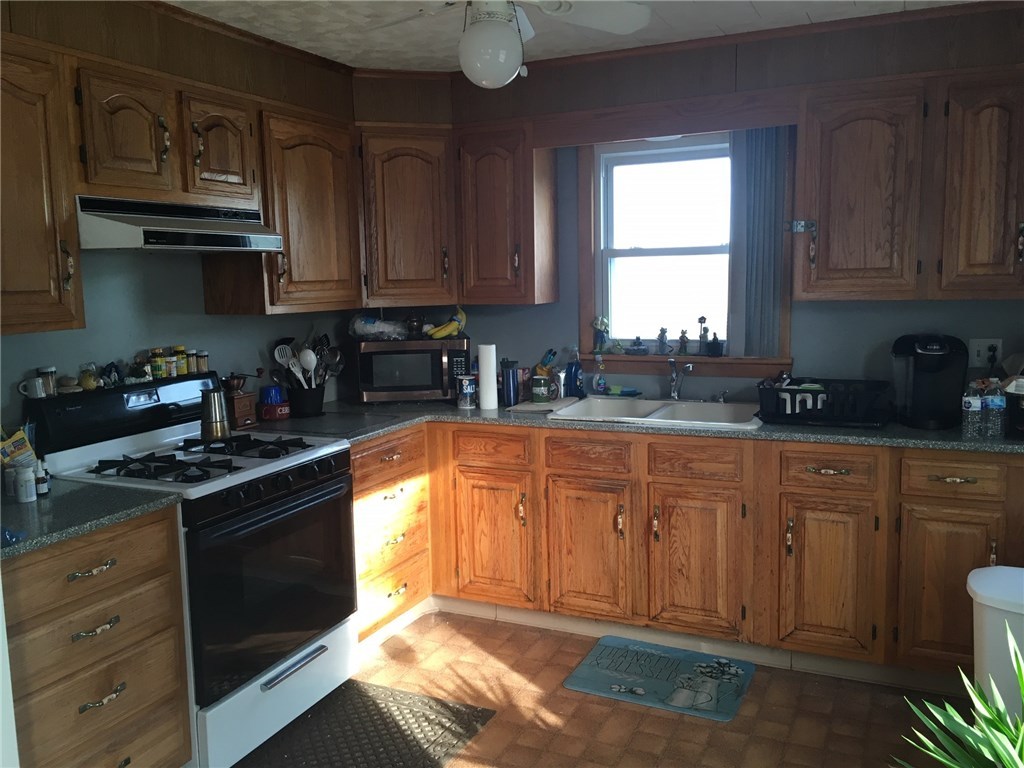 141 Tower Street Westerly, RI 02891 - Photo 6 of 23 Gallery Image 6