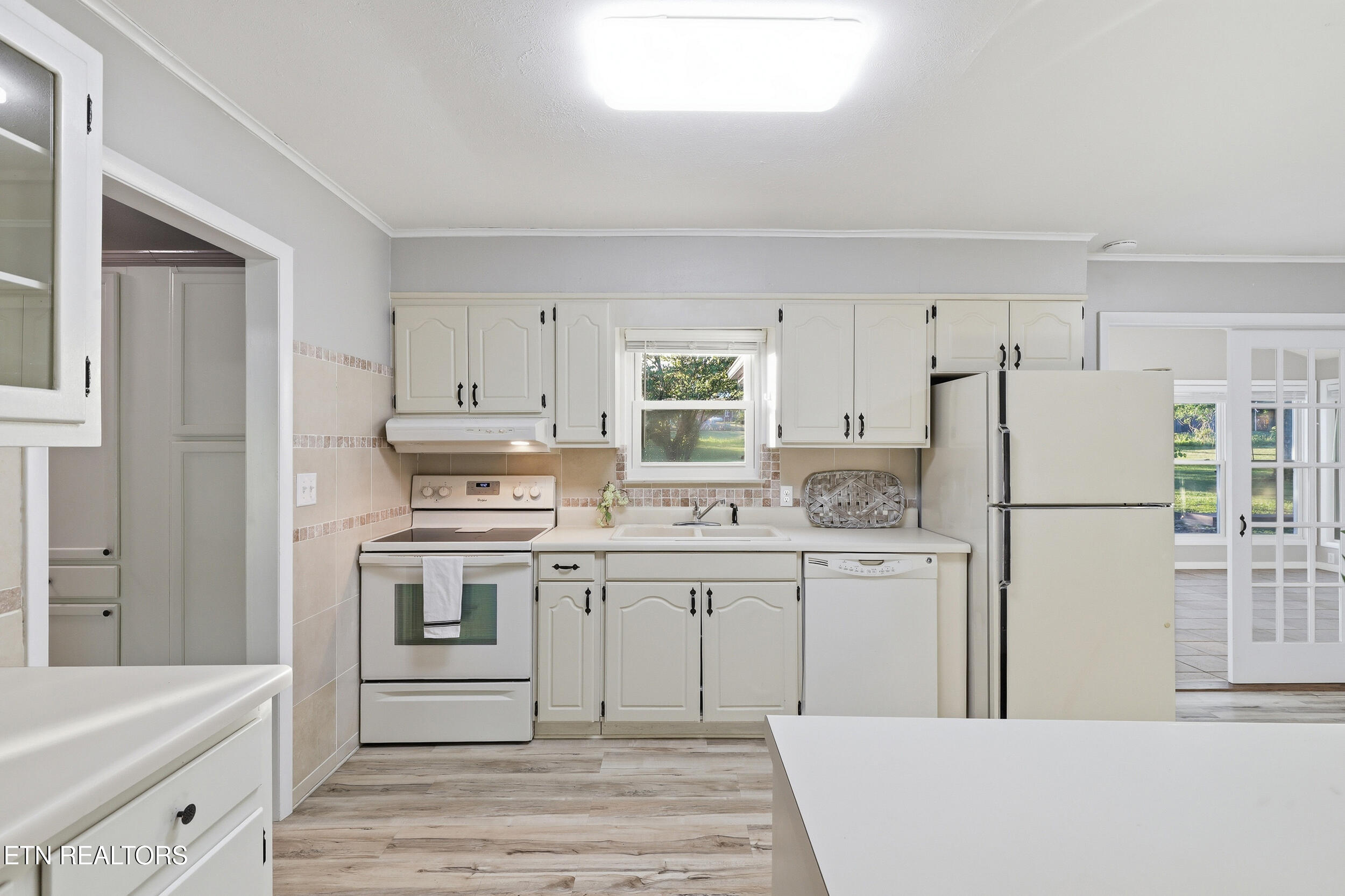 819 Rutledge Pike Blaine, TN 37709 - Photo 18 of 40 33_819_rutledge_pike_0095