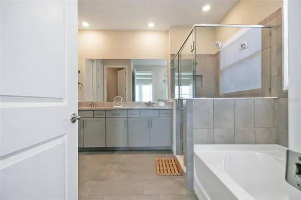 $3,800 | 4327 Silo Prt Court, Lakewood Ranch, FL 34211