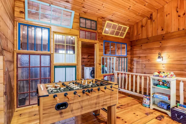 $1,799,000 | 640 Whetstone Lane, Brownington, VT 05860