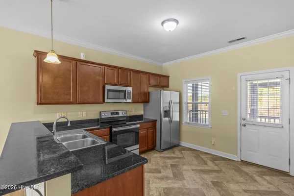 $1,500 | 313 Burley Drive, Unit 10, Hubert, NC 28539