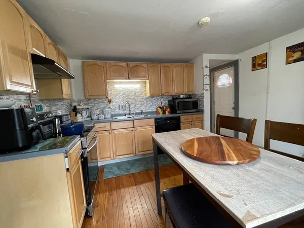 $339,900 | 42 East Main Street, Webster, MA 01570
